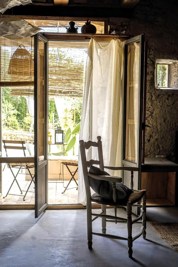 Can Tat, Loft In A Old Coach House Sant Jordi Desvalls 外观 照片