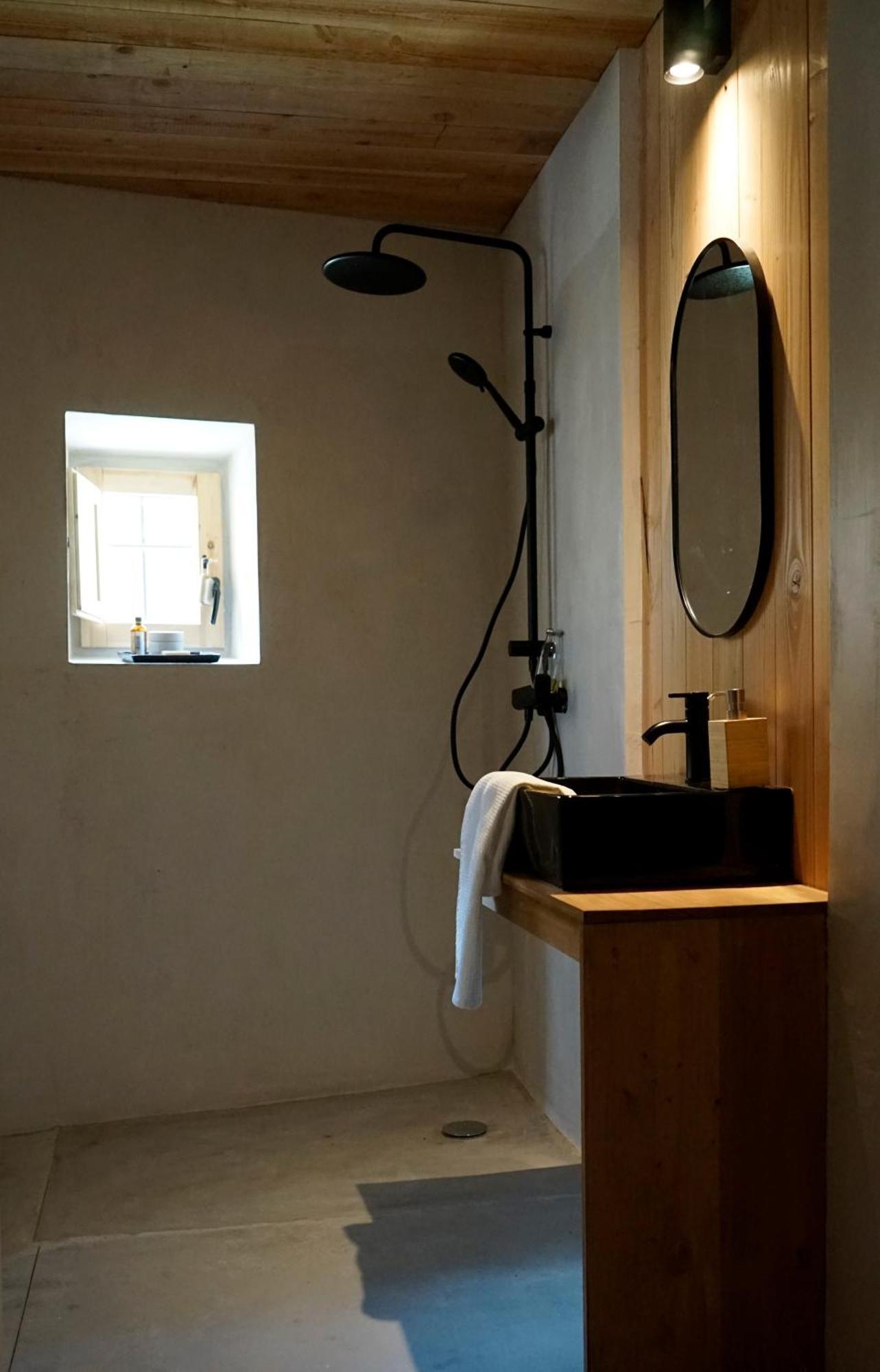 Can Tat, Loft In A Old Coach House Sant Jordi Desvalls 外观 照片